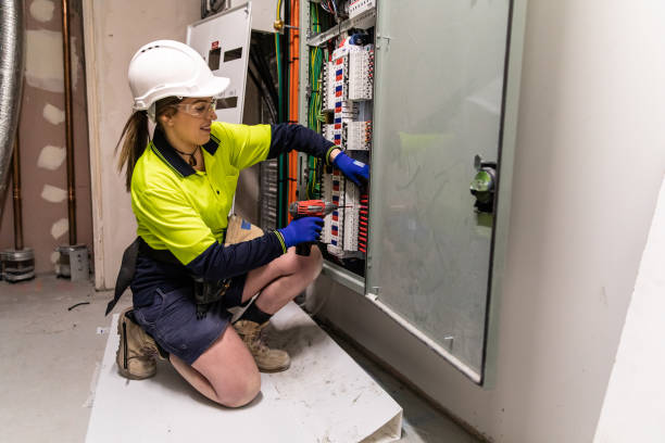 Best Emergency Electrical Repair  in Highwood, IL