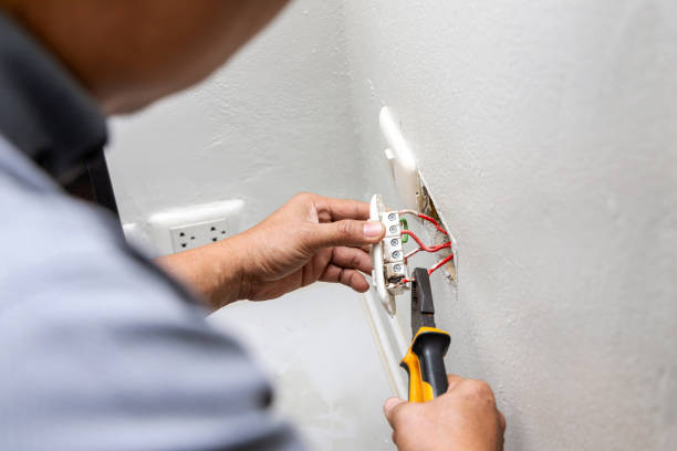 Best Affordable Emergency Electrician  in Highwood, IL
